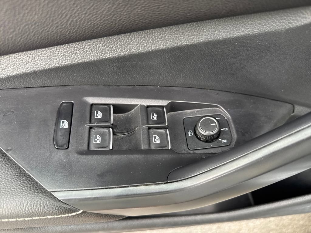 Used 2024 Volkswagen Jetta SE image 12