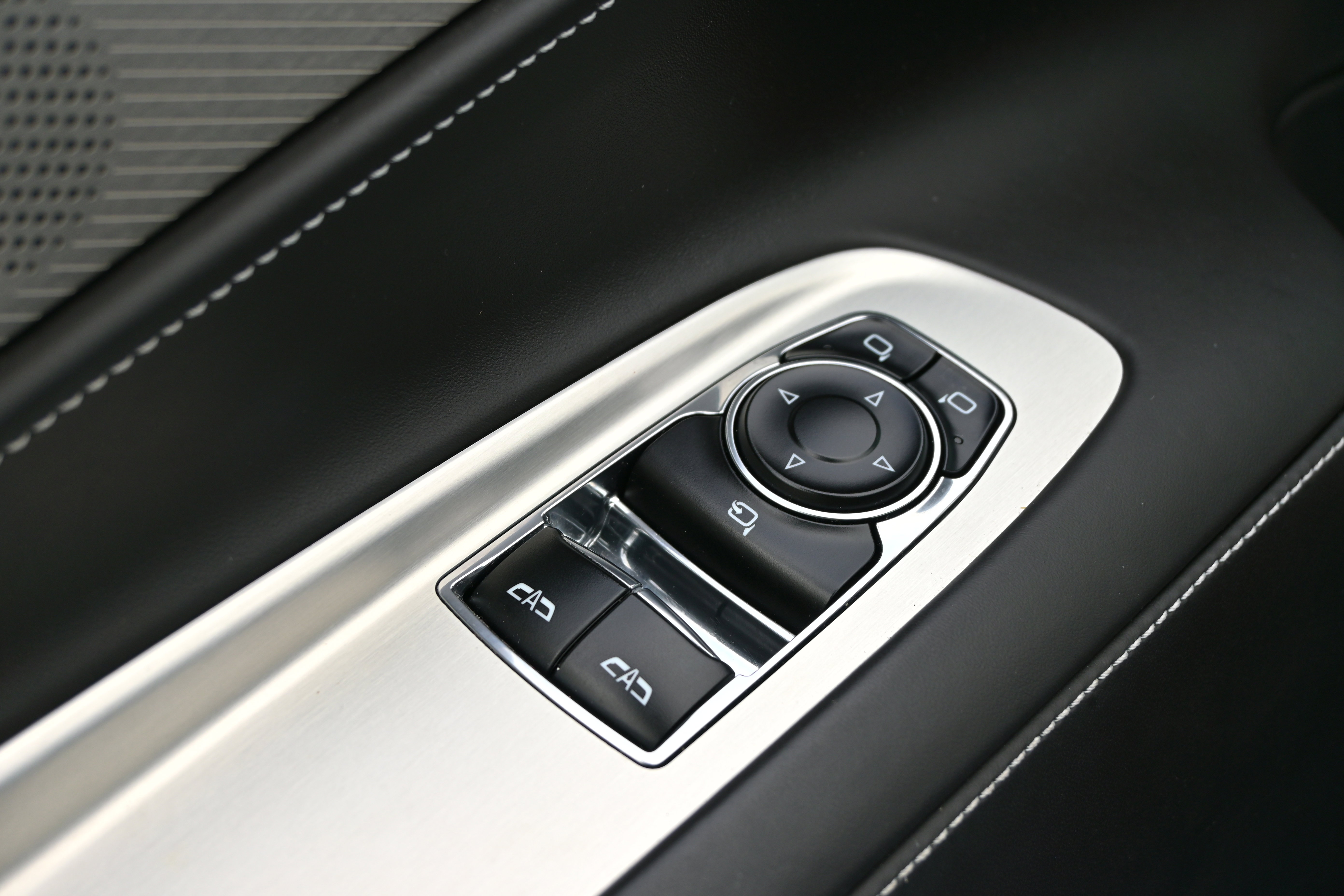 Used 2023 Chevrolet Corvette Stingray Premium Cpe w/ Z51 Performance Package RWD image 23