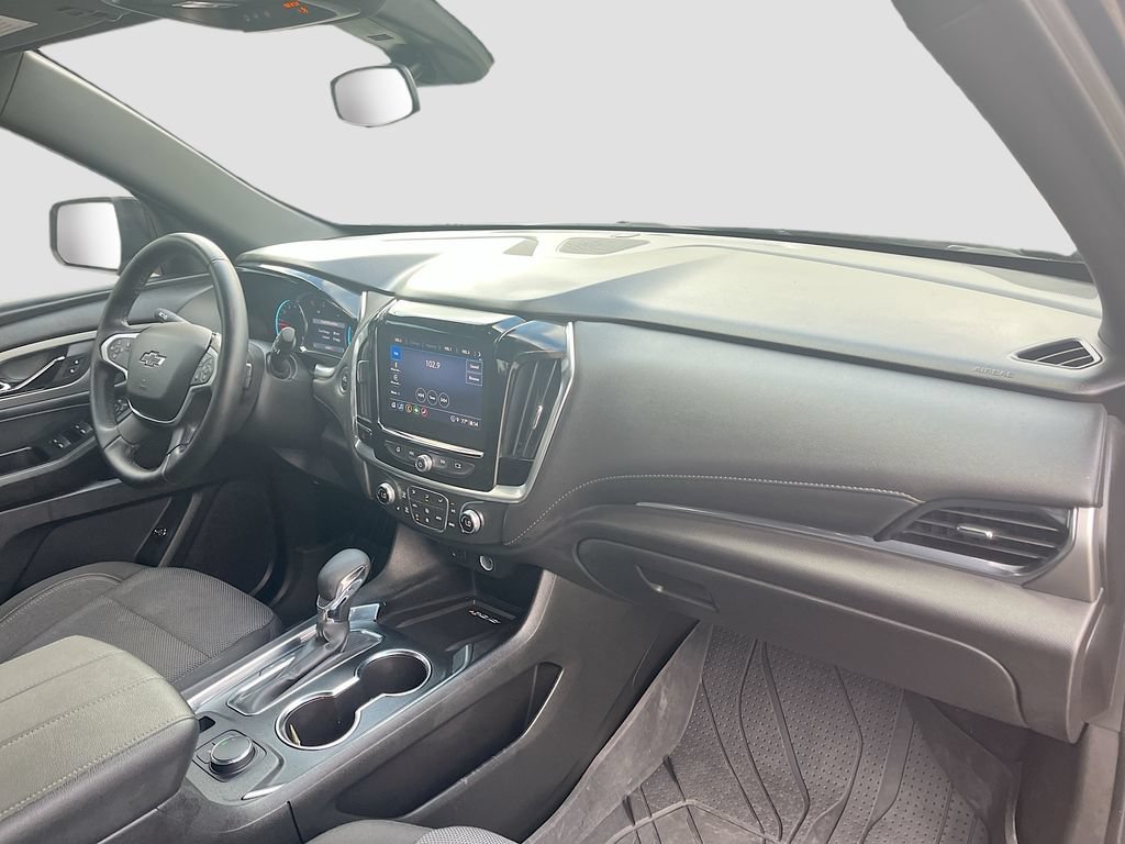 Used 2023 Chevrolet Traverse LT FWD image 29