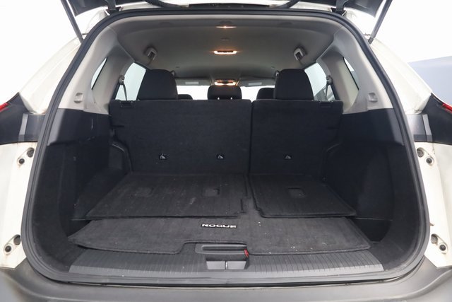 Used 2023 Nissan Rogue SV image 25