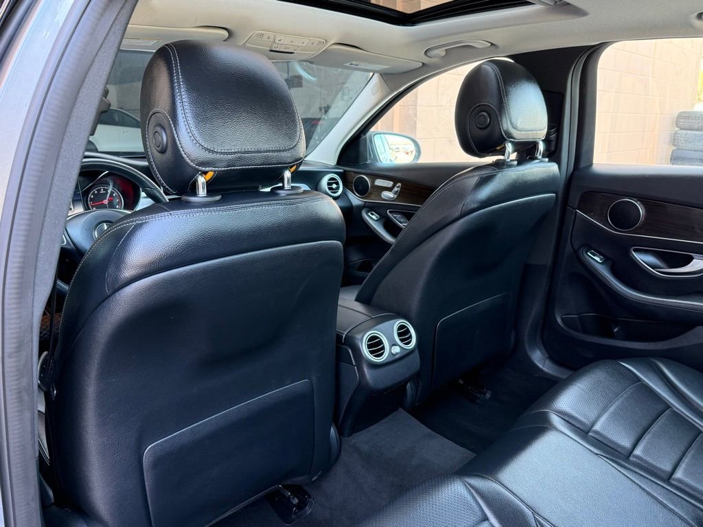 Used 2018 Mercedes-Benz C 300 4MATIC Sedan image 14
