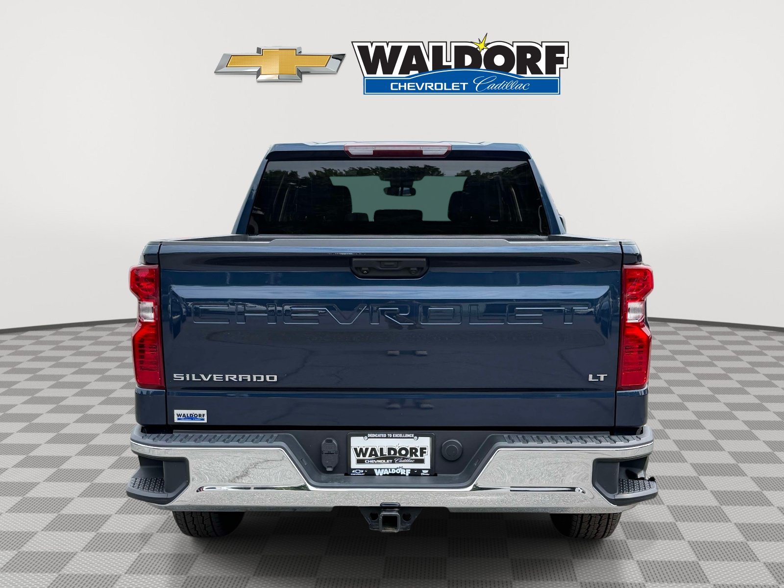 Used 2023 Chevrolet Silverado 1500 LT AWD/4WD image 3