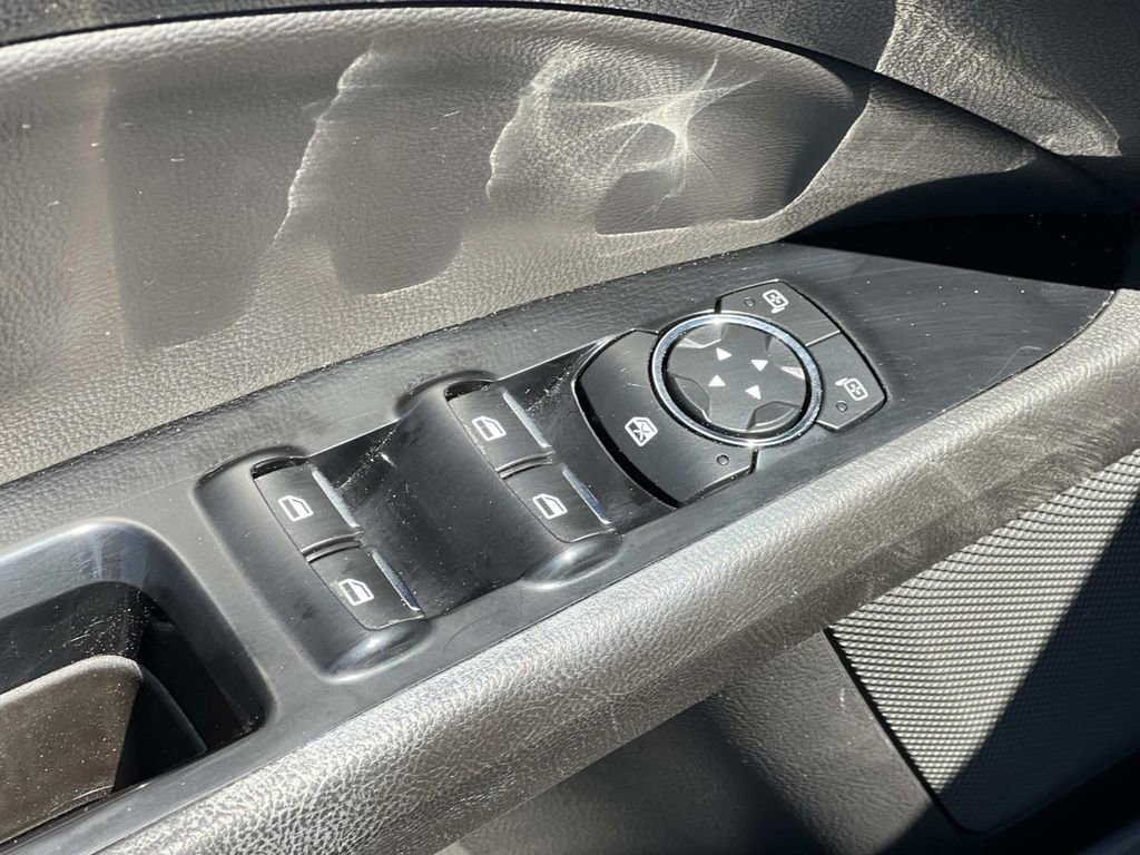 Used 2016 Ford Fusion SE w/ Equipment Group 202A FWD image 12