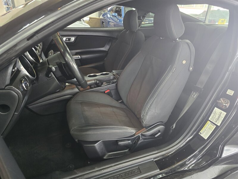 Used 2019 Ford Mustang Coupe w/ Black Accent Package image 9