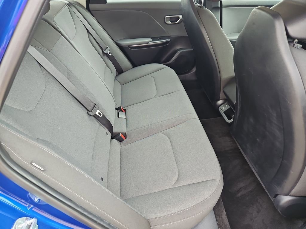 Used 2025 Kia K4 LXS image 29