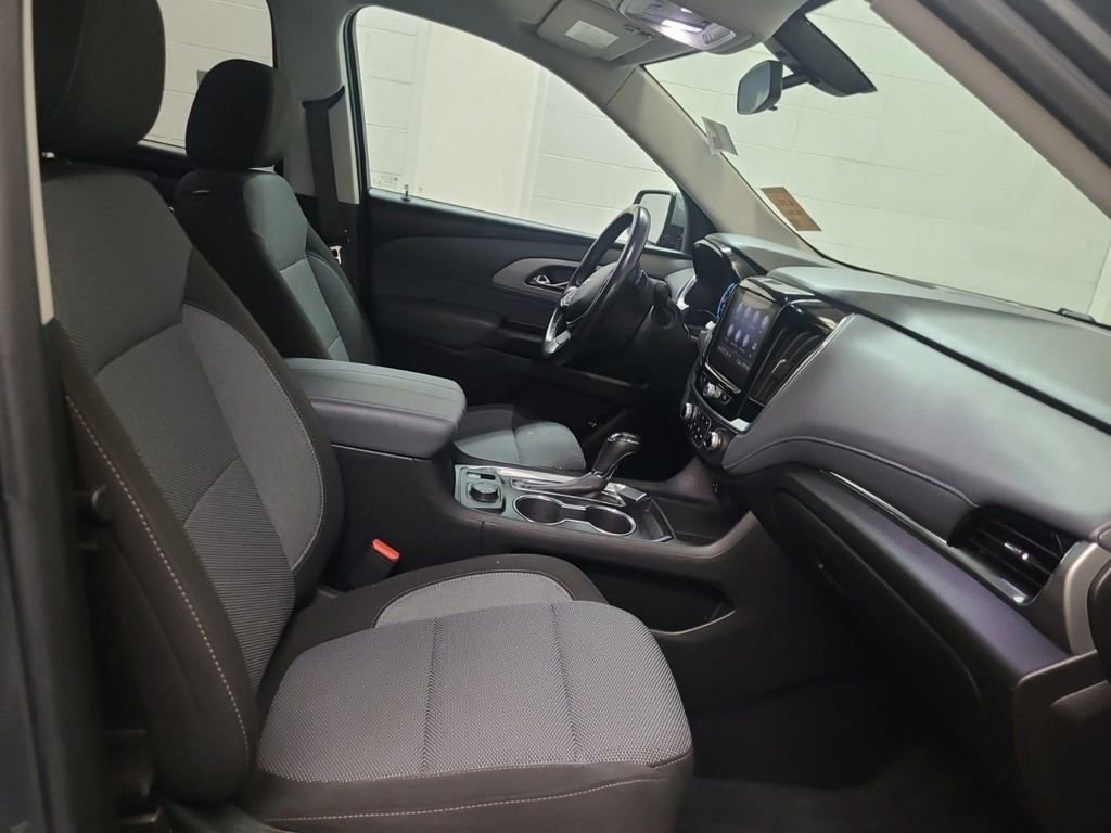 Used 2020 Chevrolet Traverse LT w/ LPO, Floor Liner Package image 9