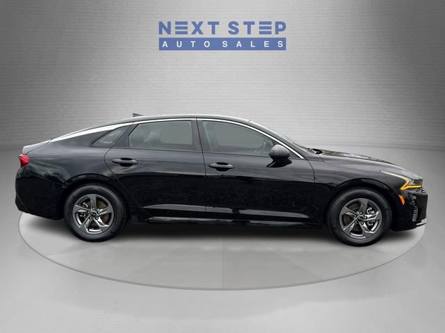 Used 2021 Kia K5 LXS image 9