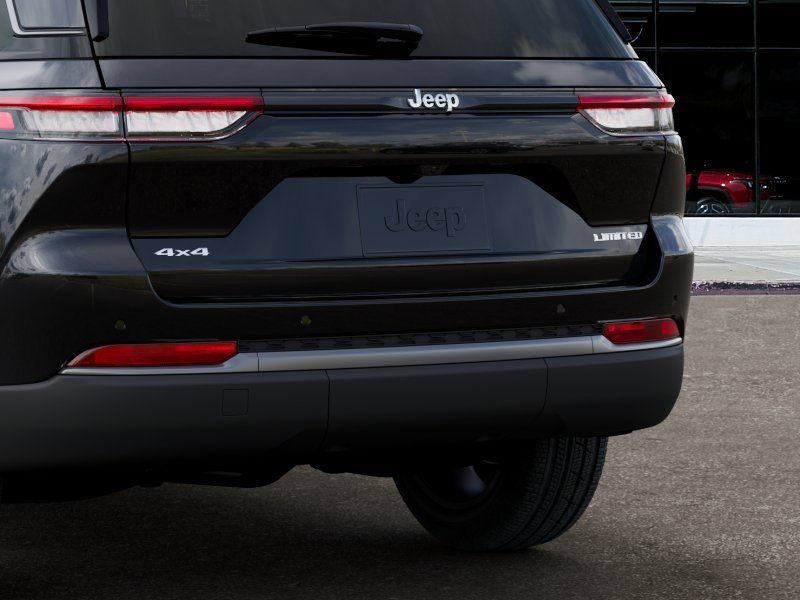 New 2026 Jeep Grand Cherokee Limited w/ Limited Altitude Package AWD/4WD image 13