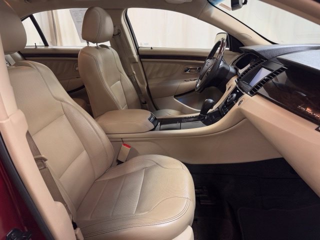 Used 2013 Ford Taurus Limited FWD image 39