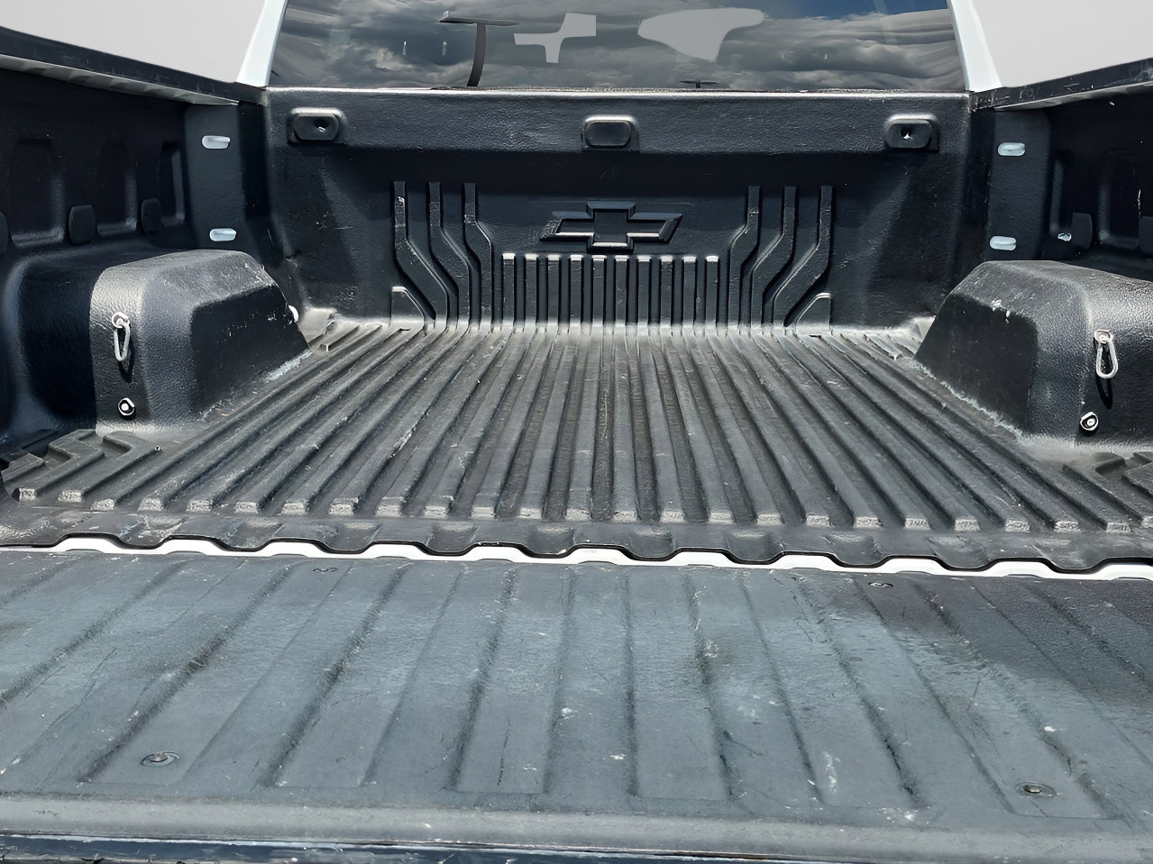 Used 2022 Chevrolet Silverado 1500 LT RWD image 8