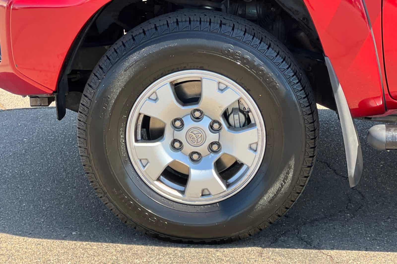 Used 2014 Toyota Tacoma PreRunner w/ SR5 Package RWD image 28
