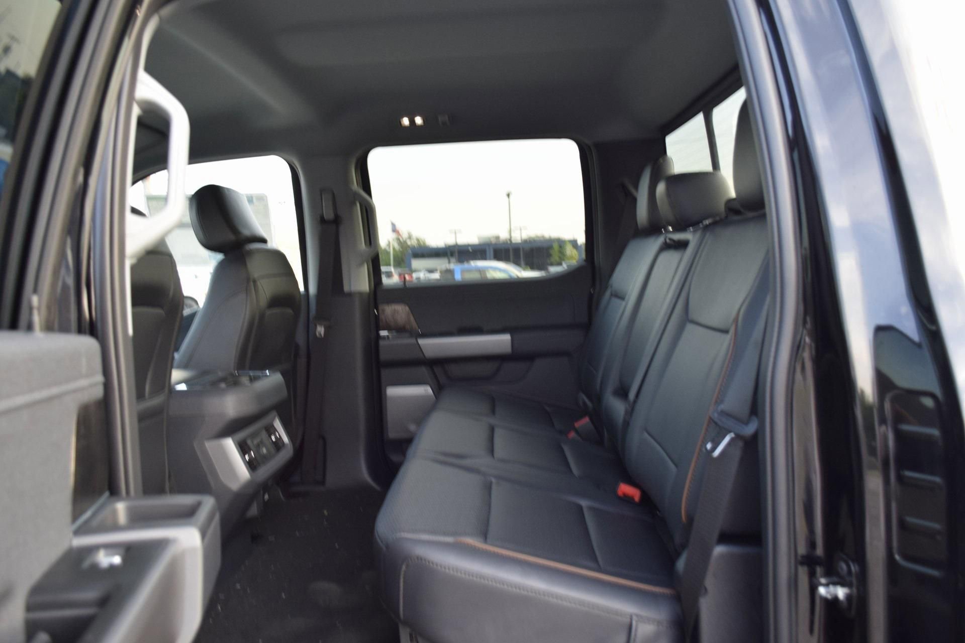 New 2026 Ford F250 Lariat w/ Black Appearance Package image 20