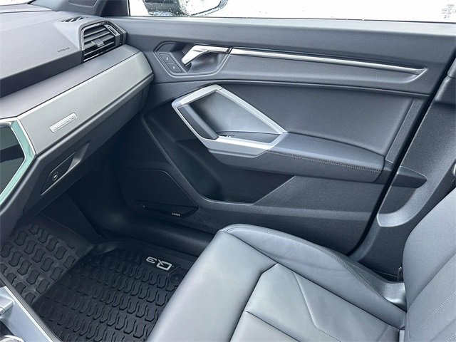 Certified 2025 Audi Q3 2.0T Premium Plus w/ Premium Plus Package image 35