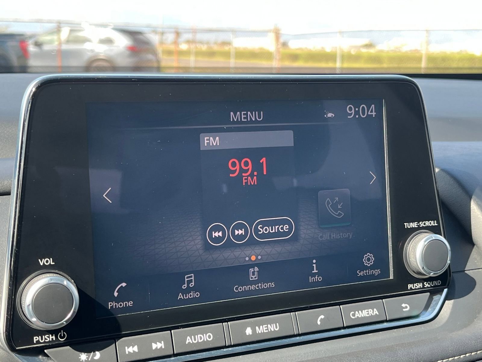 Used 2025 Nissan Rogue SV AWD/4WD image 17