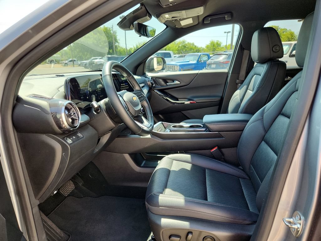 Used 2025 Chevrolet Equinox LT w/ Convenience Package II FWD image 20