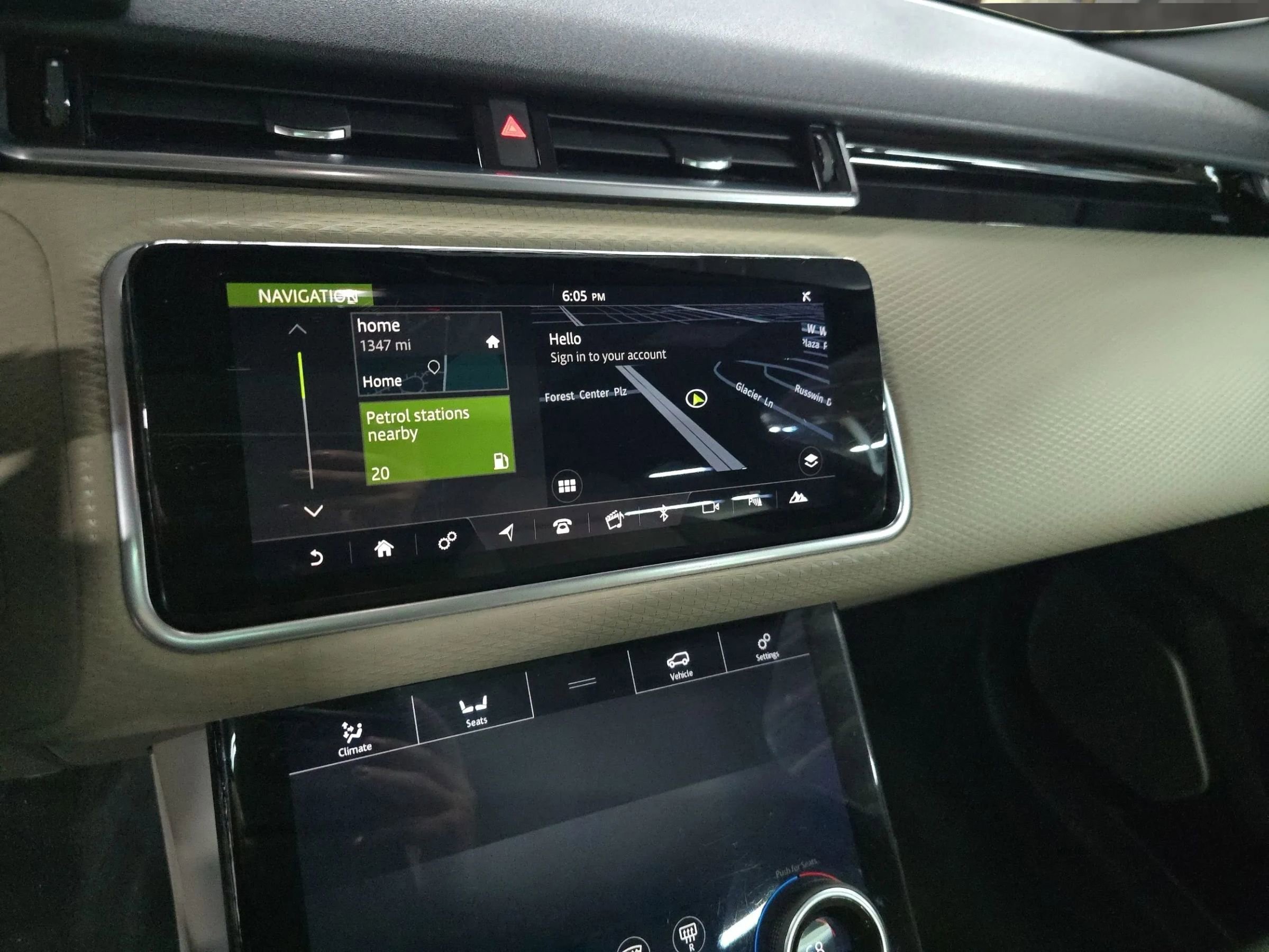 Used 2018 Land Rover Range Rover Velar R-Dynamic SE image 23