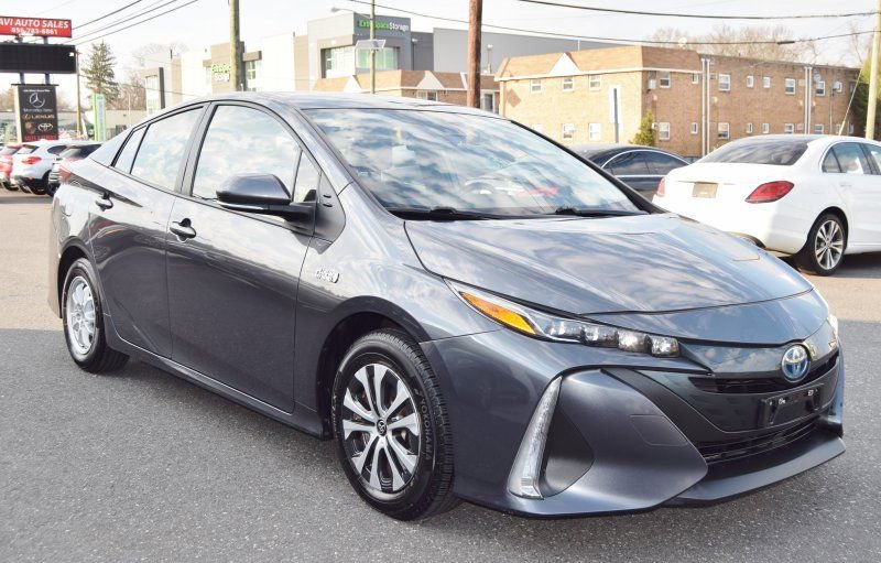 Used 2021 Toyota Prius Prime LE FWD image 9