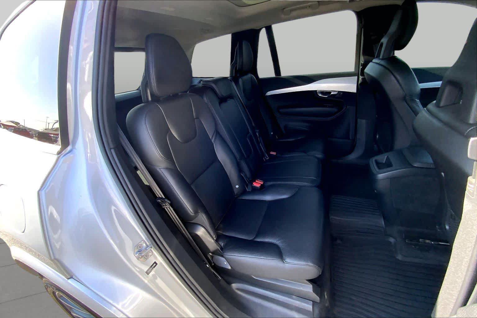 Used 2018 Volvo XC90 T5 Momentum w/ Convenience Package AWD/4WD image 20
