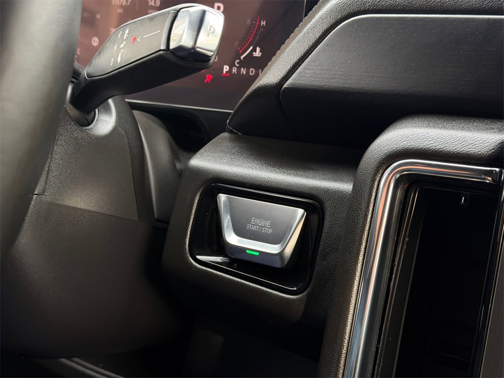 Used 2025 GMC Yukon Denali w/ Denali Reserve Package image 36