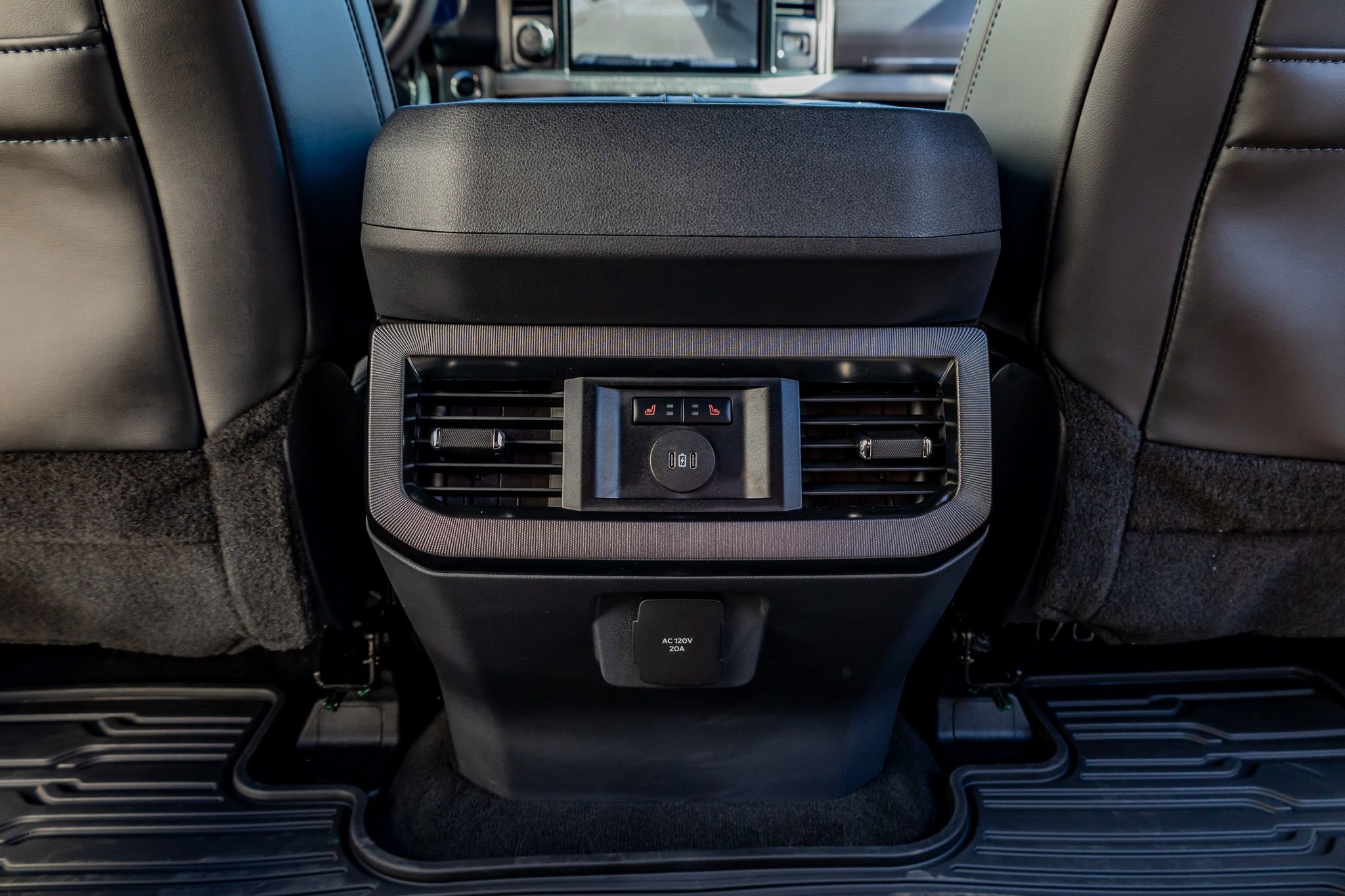 Used 2026 Ford F450 Platinum w/ FX4 Off-Road Package image 31