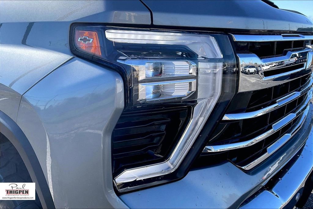 Used 2024 Chevrolet Silverado 2500 LTZ w/ LTZ Convenience Package image 29
