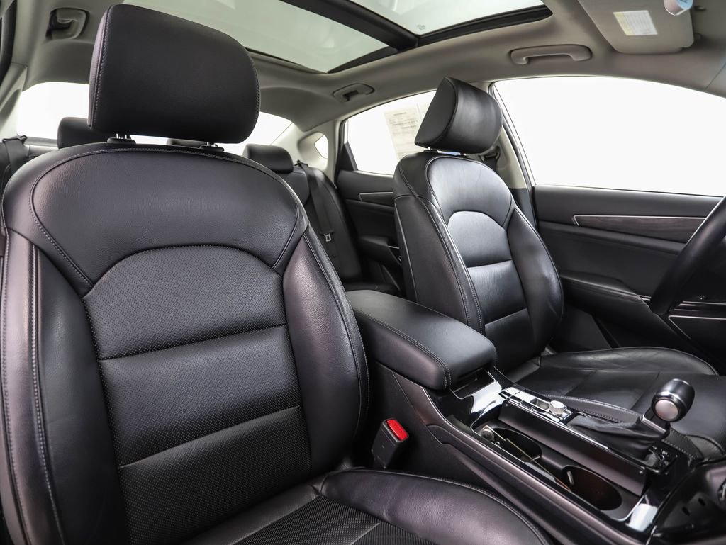 Used 2020 Kia Cadenza Technology image 31