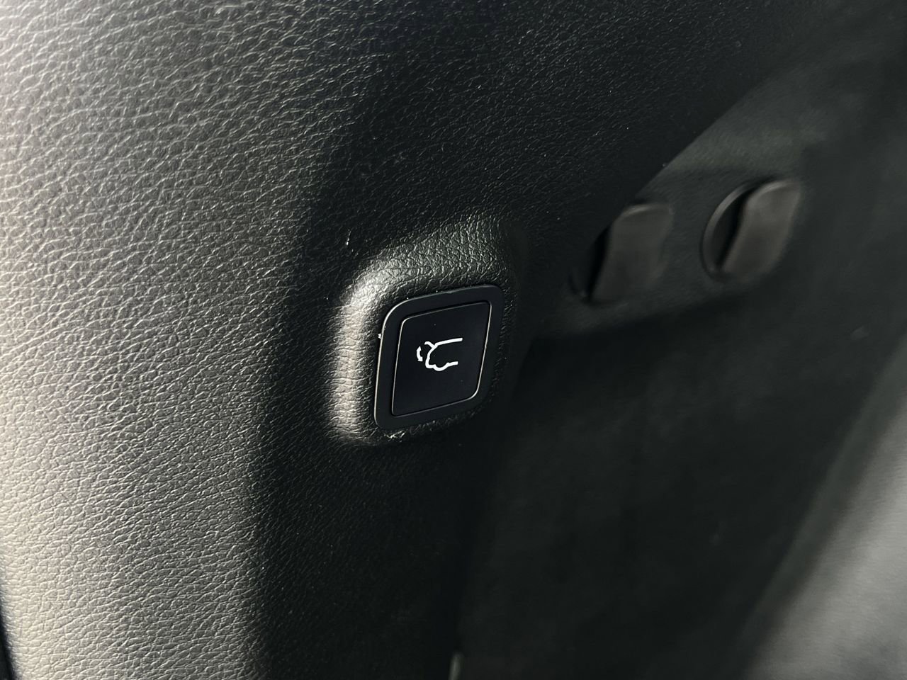 Used 2022 Jeep Cherokee Latitude Lux FWD image 26