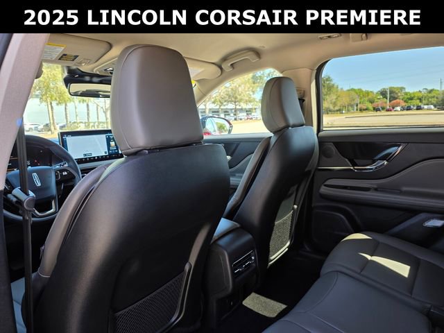 Used 2025 Lincoln Corsair Premiere image 19