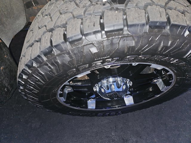 Used 2015 GMC Sierra 2500 SLE image 4