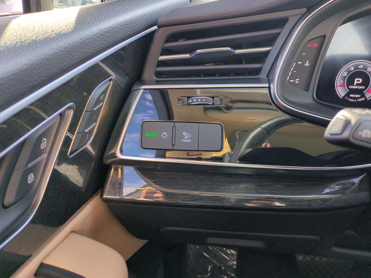 Used 2021 Audi Q7 3.0T Premium w/ Convenience Package image 21