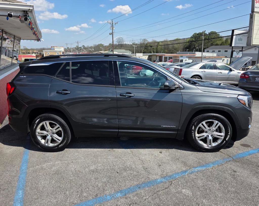 Used 2020 GMC Terrain SLE w/ Driver Convenience Package image 6