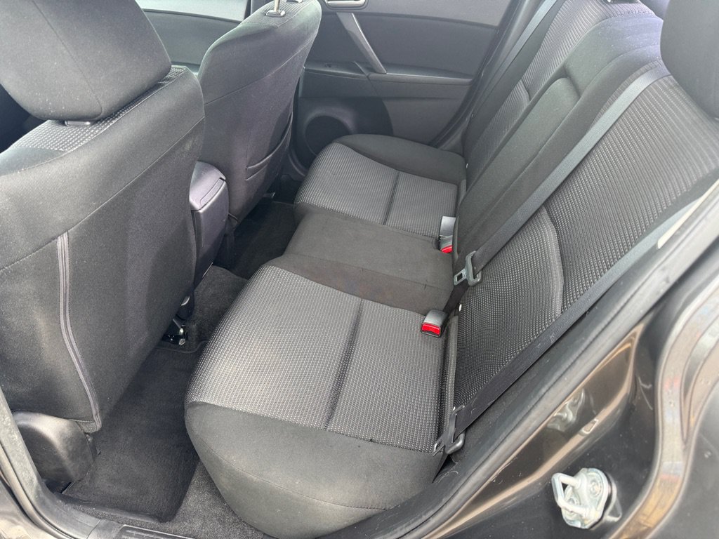 Used 2013 MAZDA MAZDA3 i Touring FWD image 9