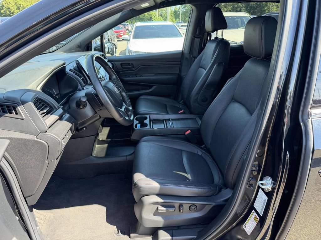 Used 2024 Honda Odyssey Sport image 15