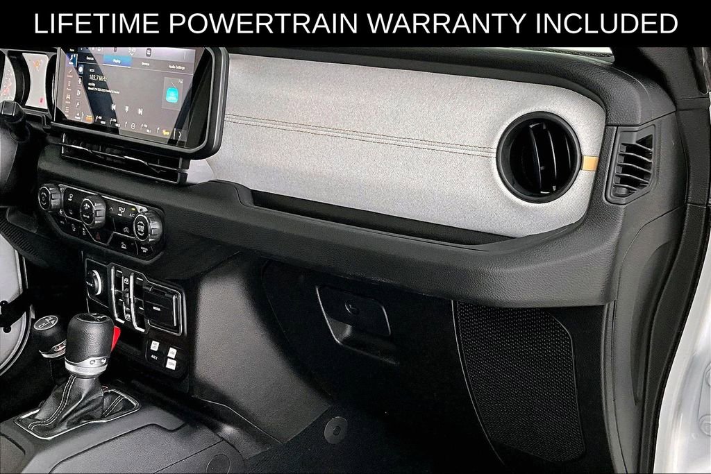 Used 2025 Jeep Gladiator Sport image 21