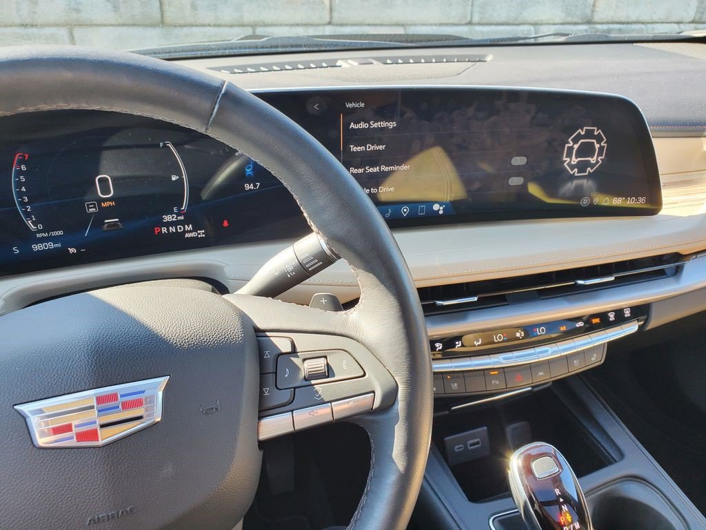 Certified 2024 Cadillac XT4 Premium Luxury AWD/4WD image 17