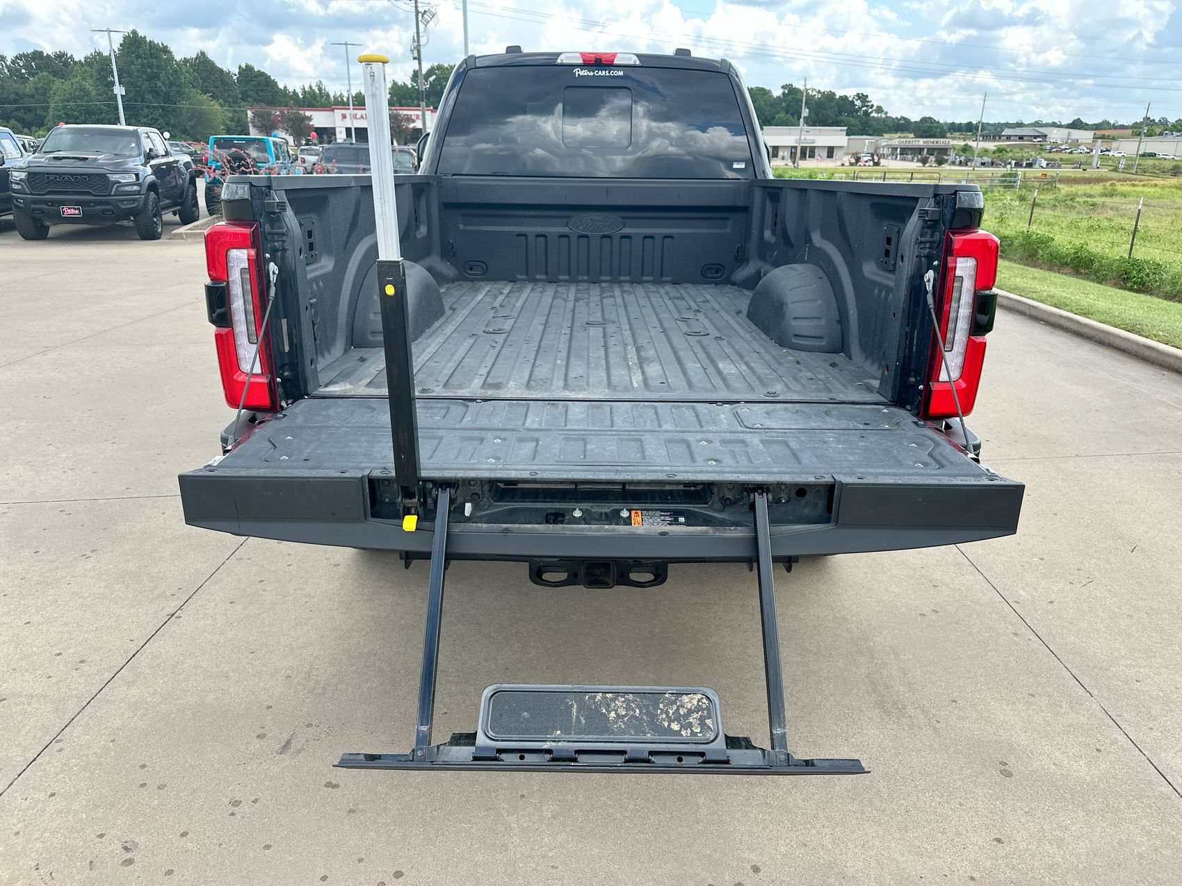 Used 2025 Ford F250 Platinum AWD/4WD image 24