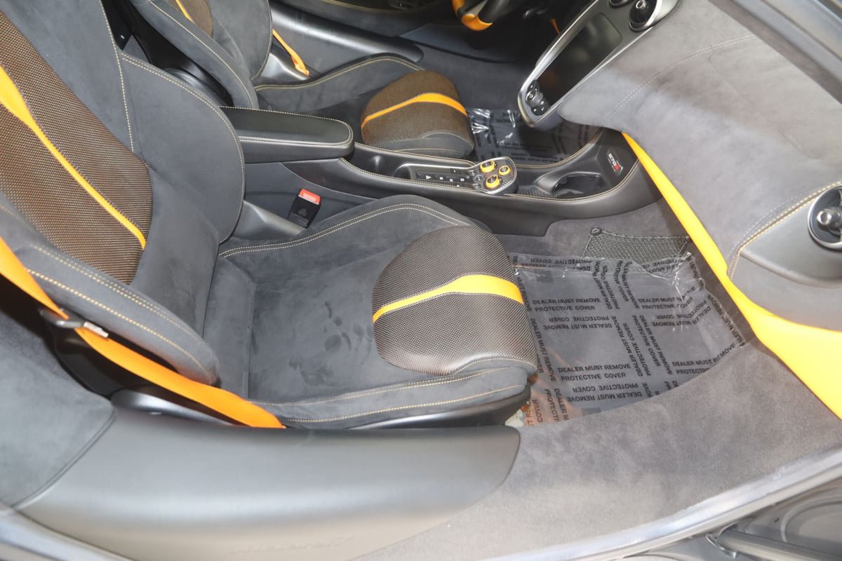 Used 2020 McLaren 570S Coupe RWD image 17