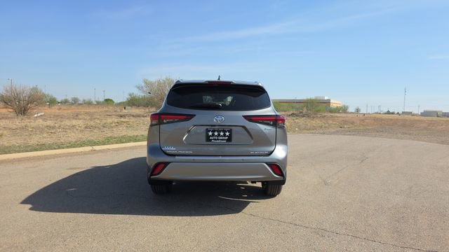 New 2026 Toyota Highlander Platinum AWD/4WD image 7