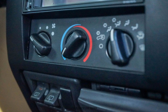 Used 2002 Jeep Wrangler Sahara AWD/4WD image 39