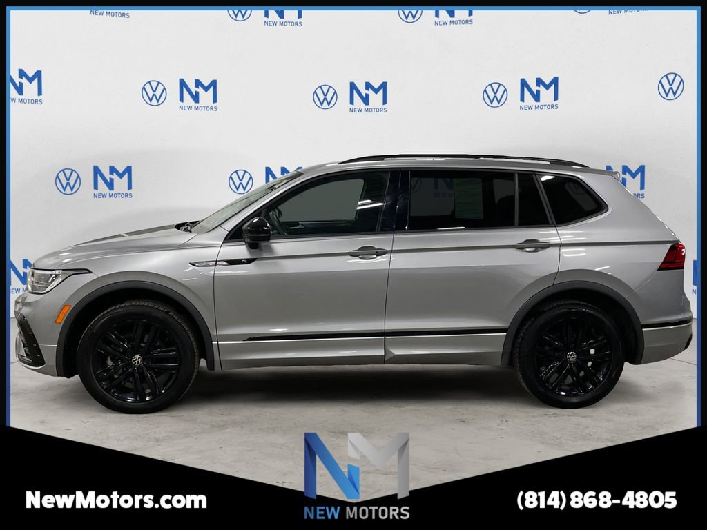 Used 2022 Volkswagen Tiguan SE R-Line image 2