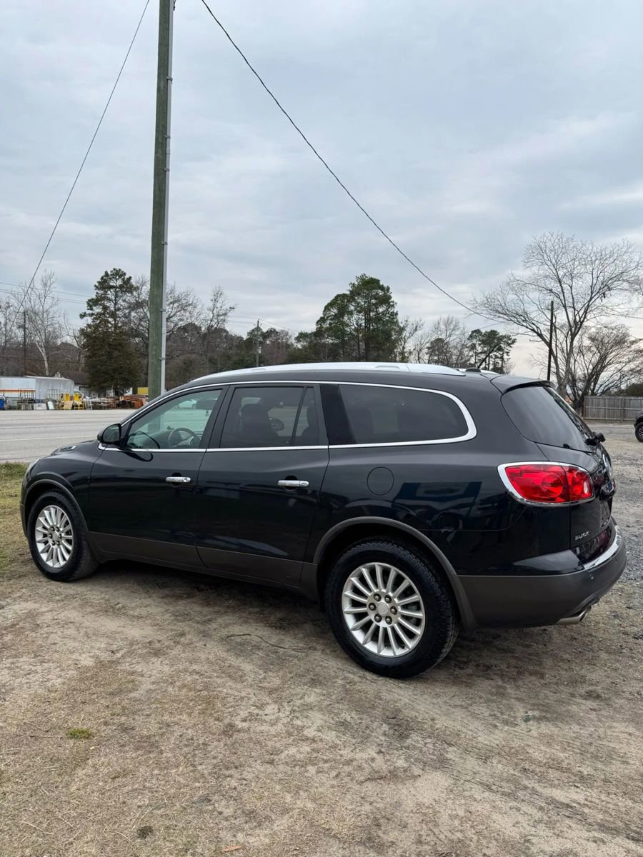 Used 2011 Buick Enclave CXL image 6