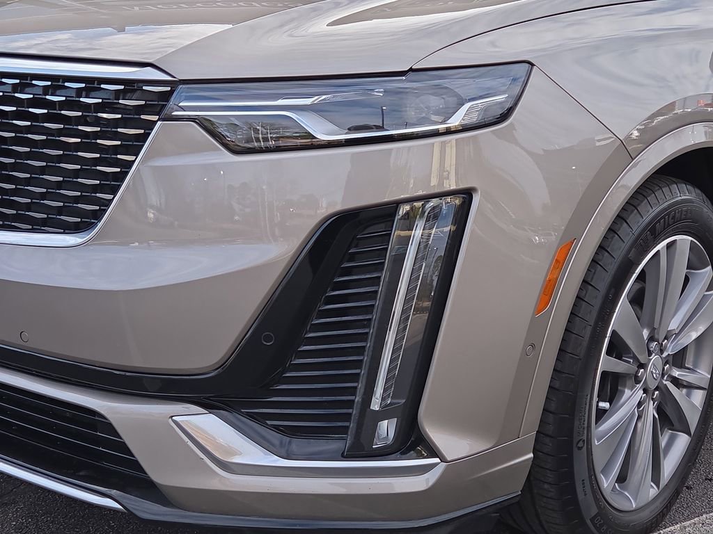 Used 2022 Cadillac XT6 Premium Luxury w/ Technology Package image 9