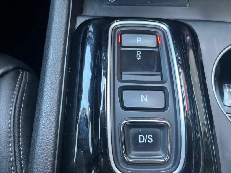 Used 2024 Honda Pilot Touring image 23