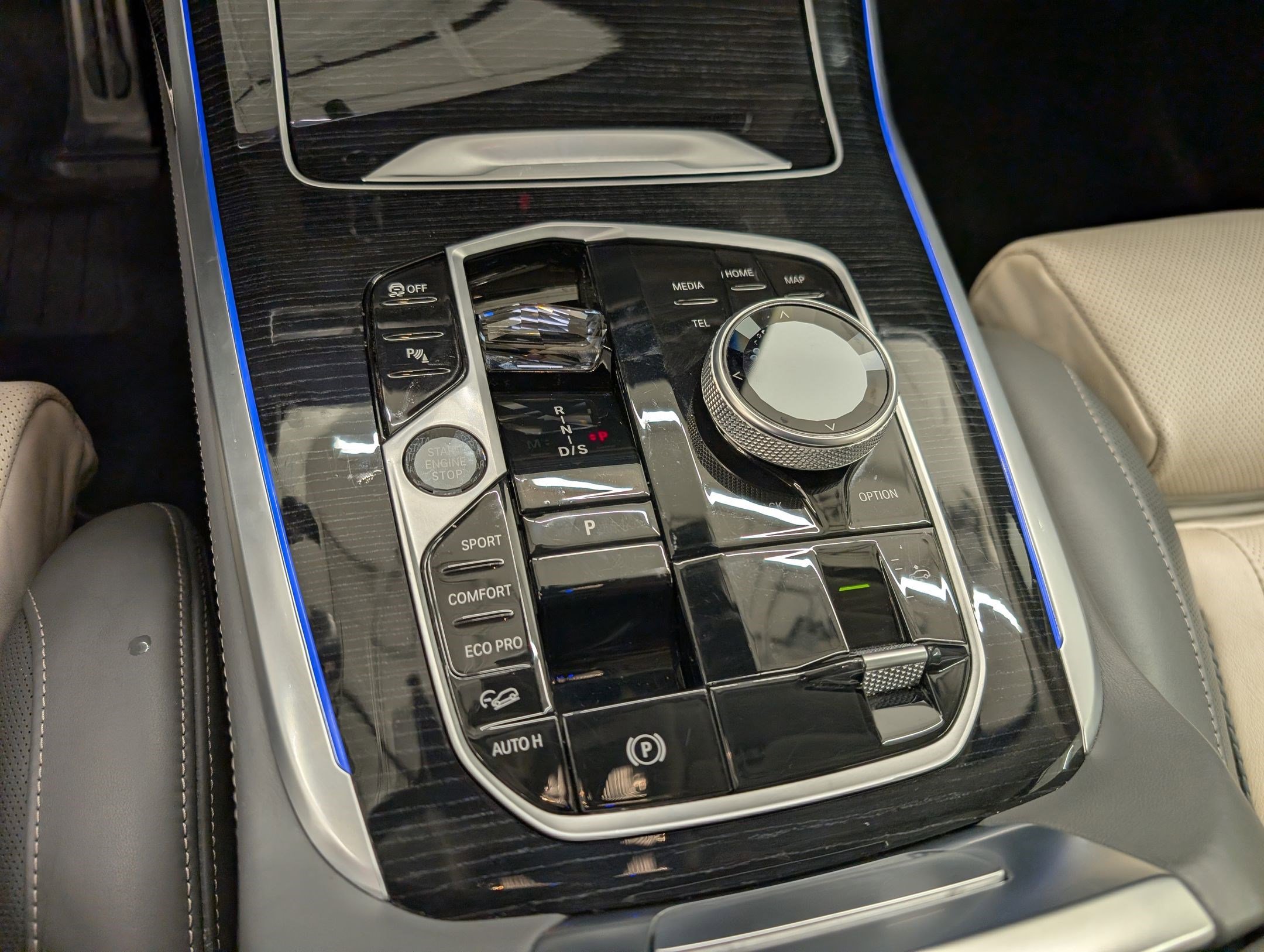 Used 2023 BMW X7 M60i w/ Executive Package image 19