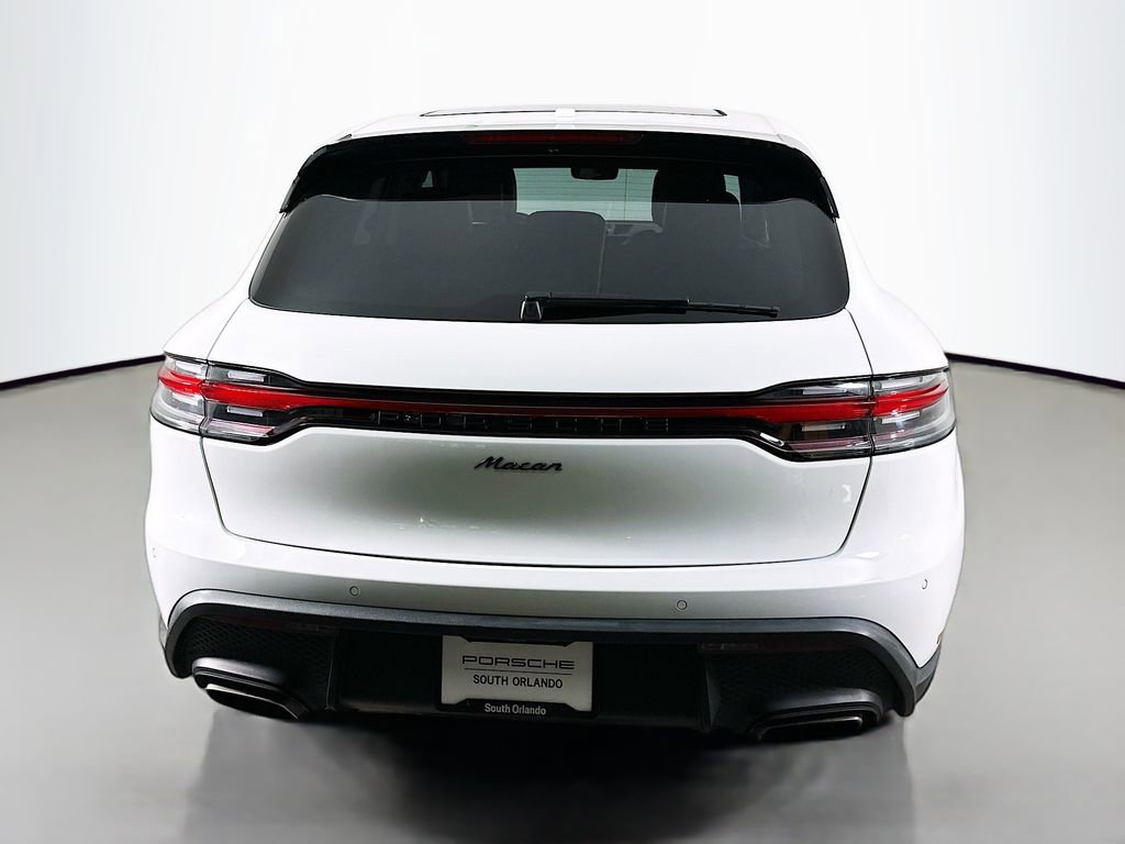 Certified 2023 Porsche Macan AWD/4WD image 10