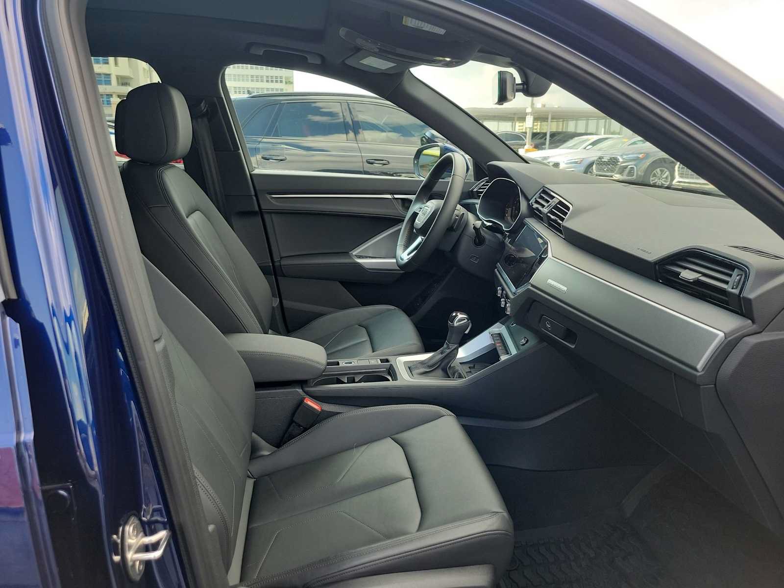 Certified 2025 Audi Q3 2.0T Premium AWD/4WD image 22