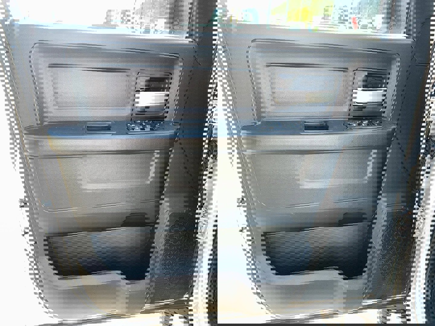 Used 2019 RAM 3500 Tradesman w/ Chrome Appearance Group AWD/4WD image 13