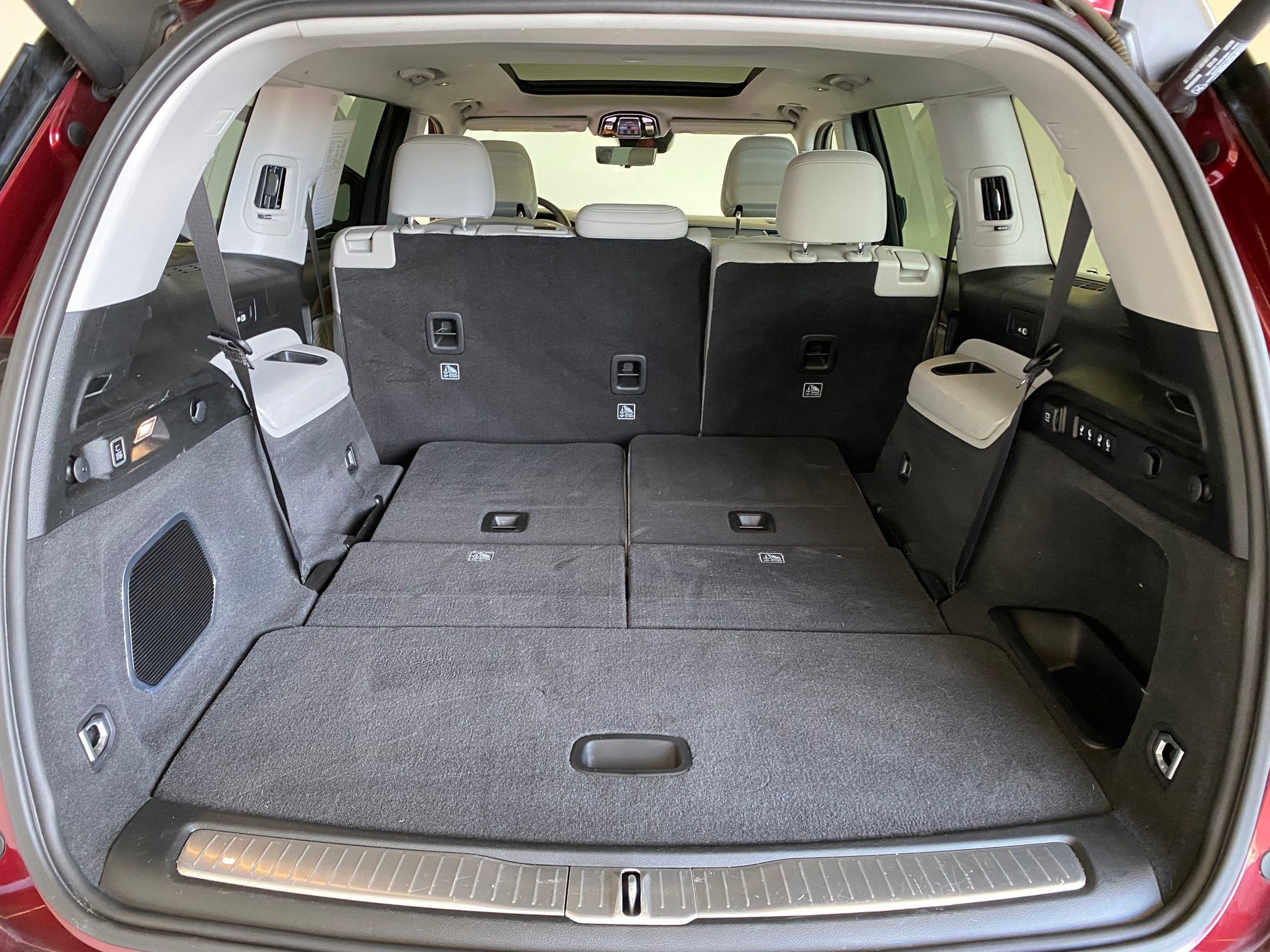 Used 2022 Jeep Grand Cherokee L Summit w/ Advanced Protech Group IV image 31