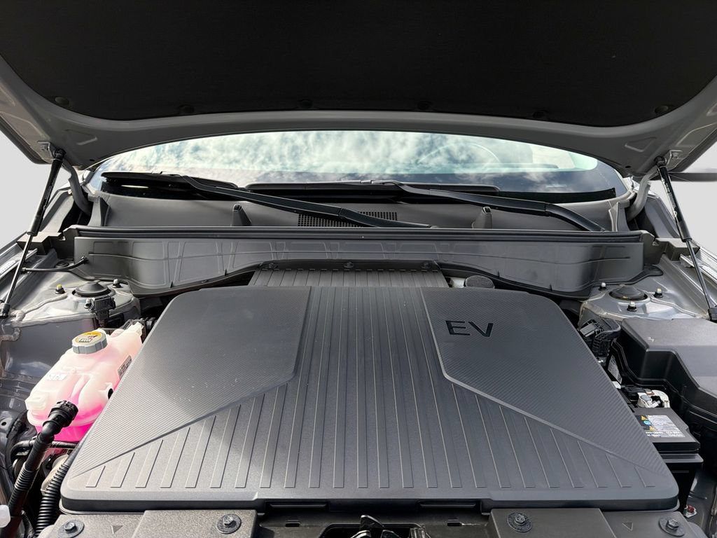 Certified 2025 Hyundai Kona Limited FWD image 15