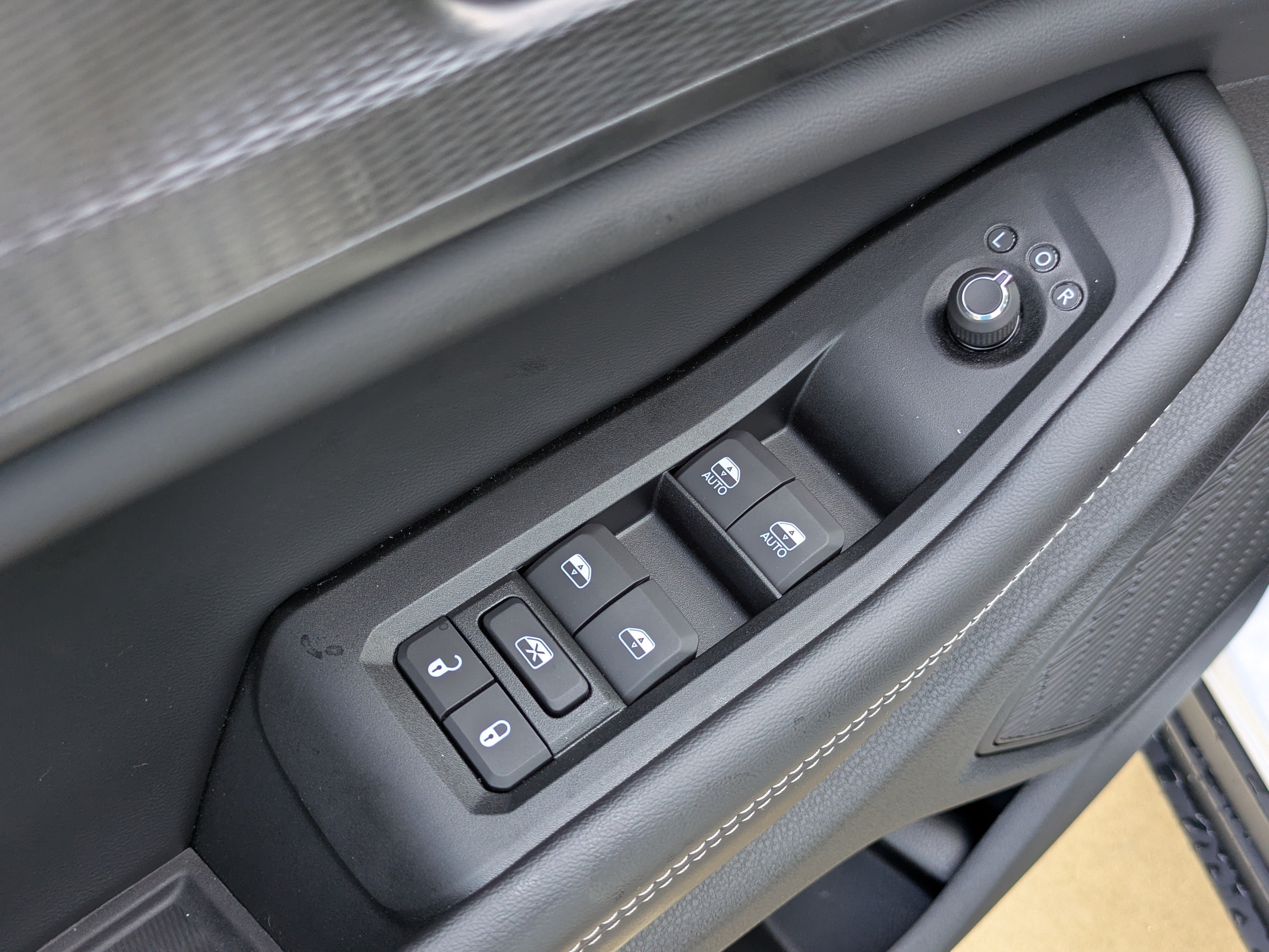 New 2026 Jeep Grand Cherokee Laredo RWD image 12